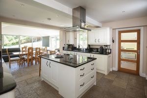 Kitchen- click for photo gallery